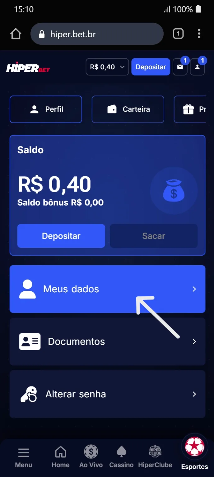 Tela da conta com o saldo, e uma seta apontando para o botão "Meus dados".