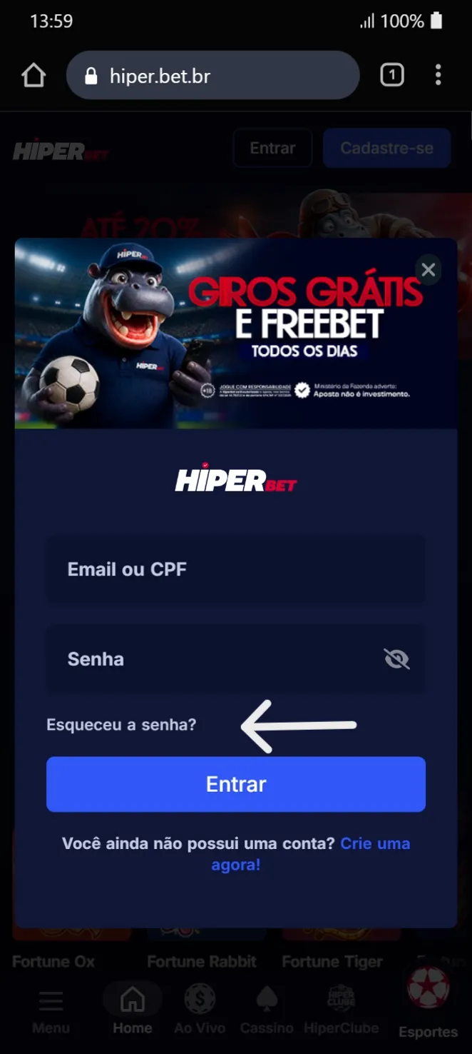 Campos de entrada "Email ou CPF" e "Senha" com seta indicando o link "Esqueceu a senha?".